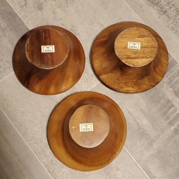 Vintage Set of 3 Wooden Sm Bowls - Picture 3 of 7